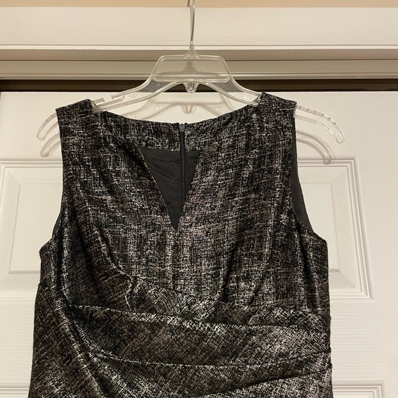 Adrianna Papell Black & Gold Brocade Dress - Size 4 - Picture 5 of 11